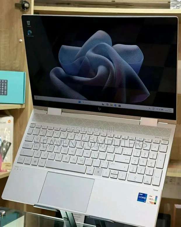 New Laptop HP Envy 15 16GB Intel Core i7 SSD 512GB · Photo 1