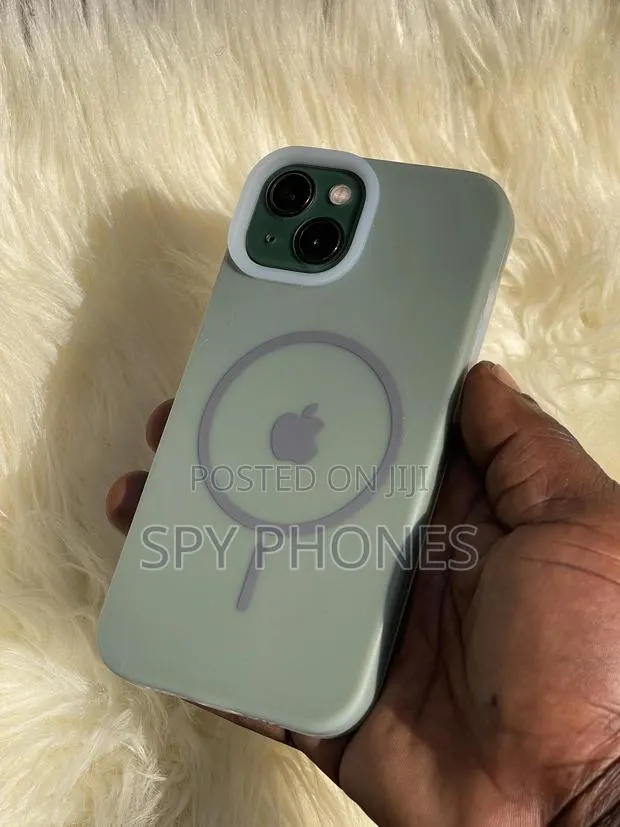 Apple iPhone 13 128 GB Green · Photo 1
