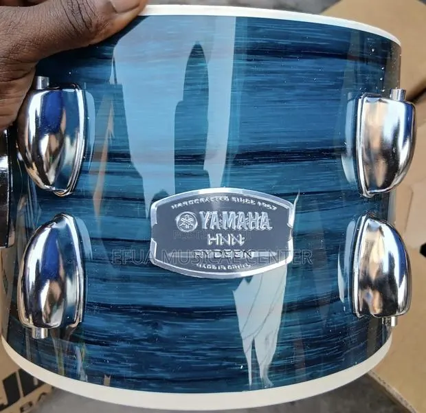 Yamaha Acoustic Drum Set · Photo 1