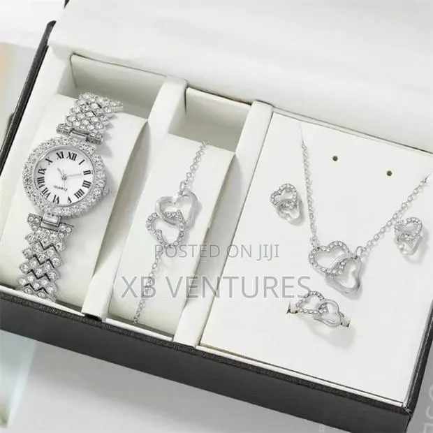 Elegant Casual Watch to Complement Your Outfit · Photo 1
