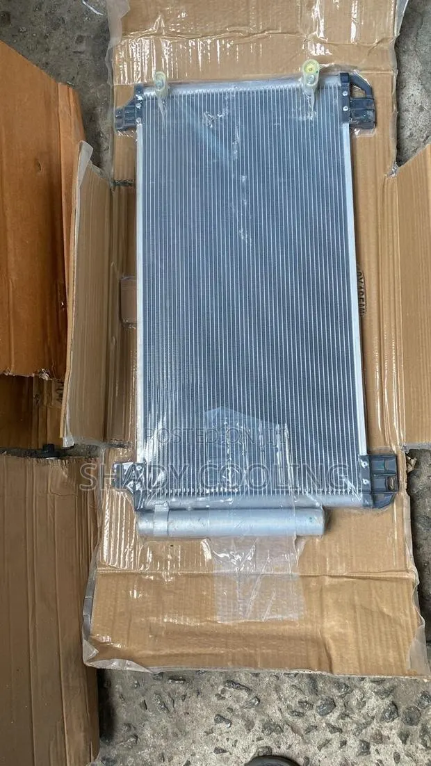 Toyota Yaris 2014- 2017 AC Condener · Photo 1