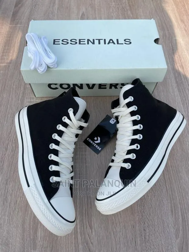 Essential Converse · Photo 1