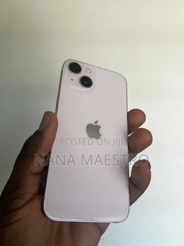 Apple iPhone 13 128 GB Gold · Photo 1