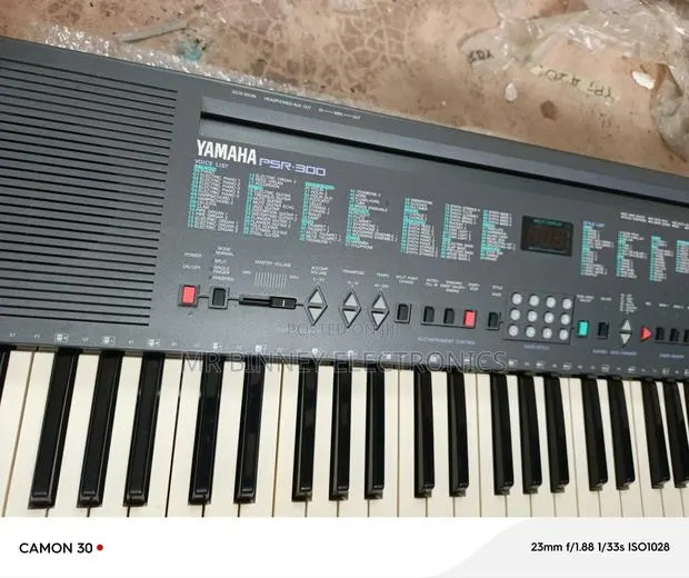 Yamaha Psr300 · Photo 1