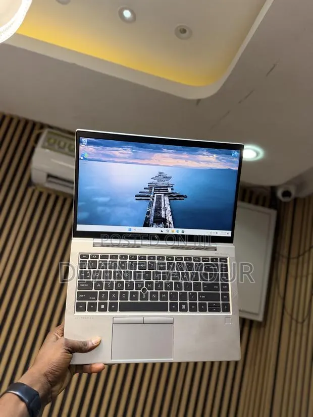 Laptop HP EliteBook 845 G8 16GB AMD Ryzen 5 SSD 256GB