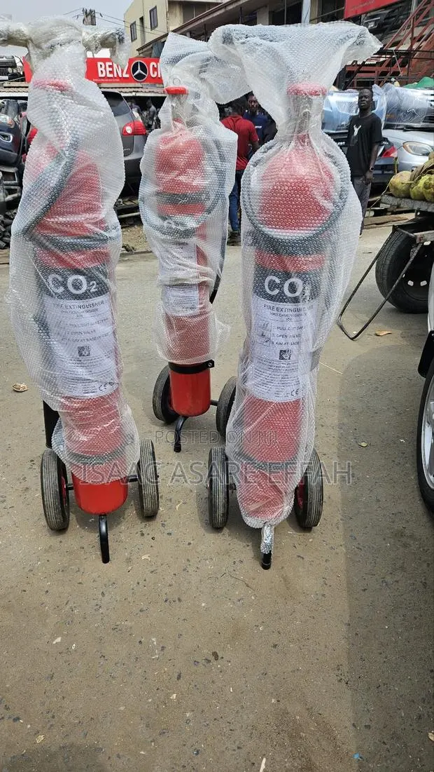 10KG C02 Fire Extinguisher · Photo 1