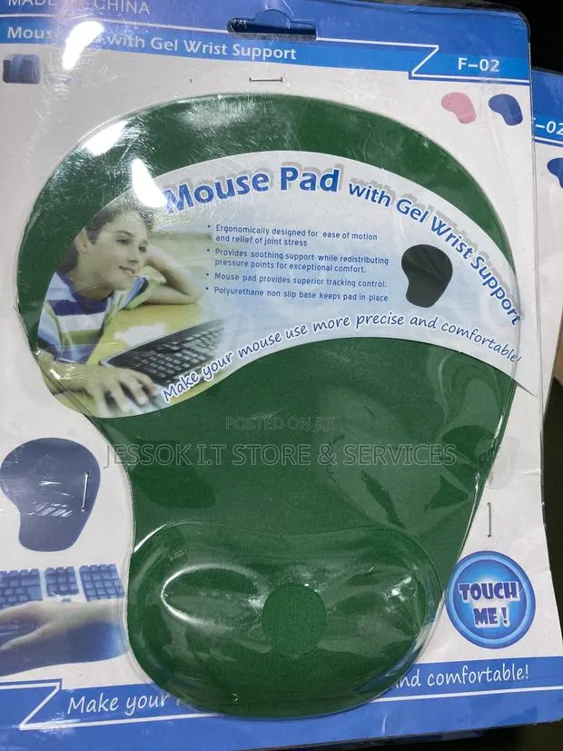Mousepad With Wrist Support · Photo 1