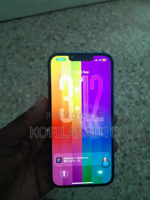 Apple iPhone 13 128 GB Blue · Photo 1