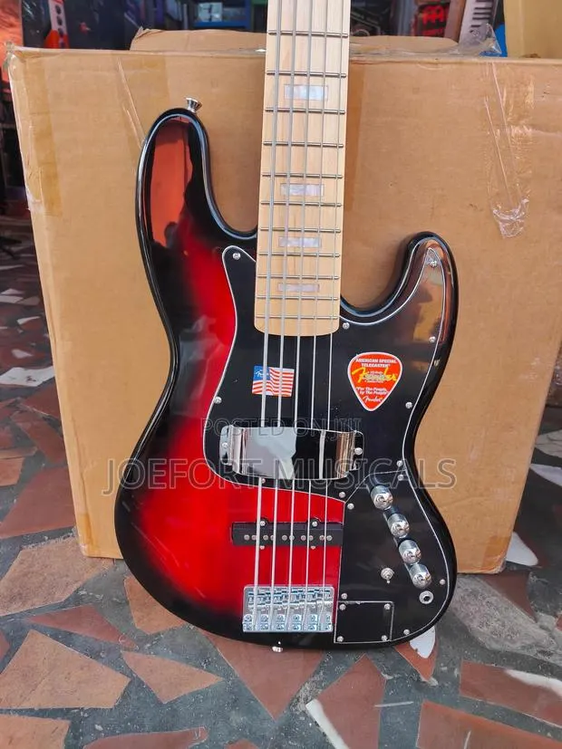 Fender Active Guitar · Photo 2