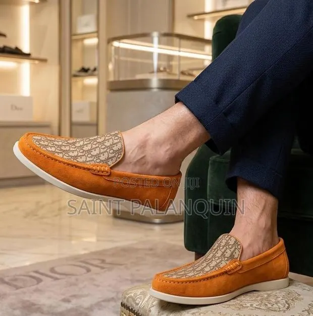 Brown Casual Menswear · Photo 1