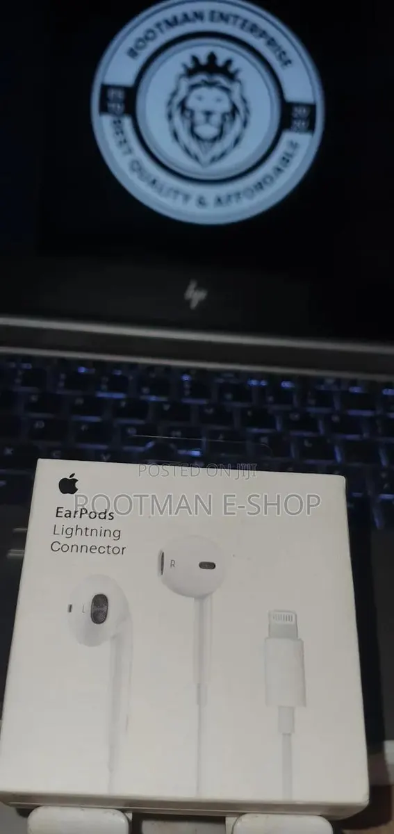 Quality Wired Apple Earbuds For Music And Calls · Photo 1