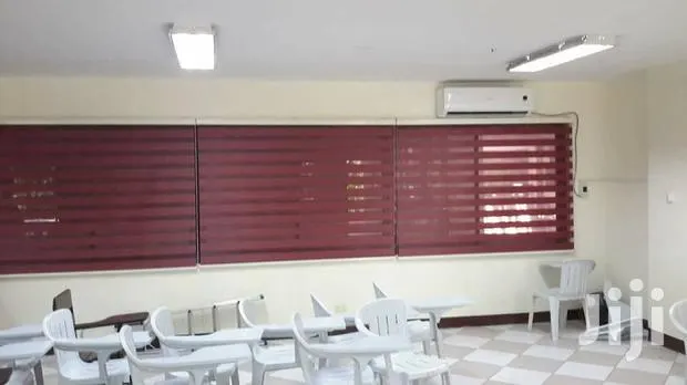 Free Installation Curtains Blinds · Photo 1