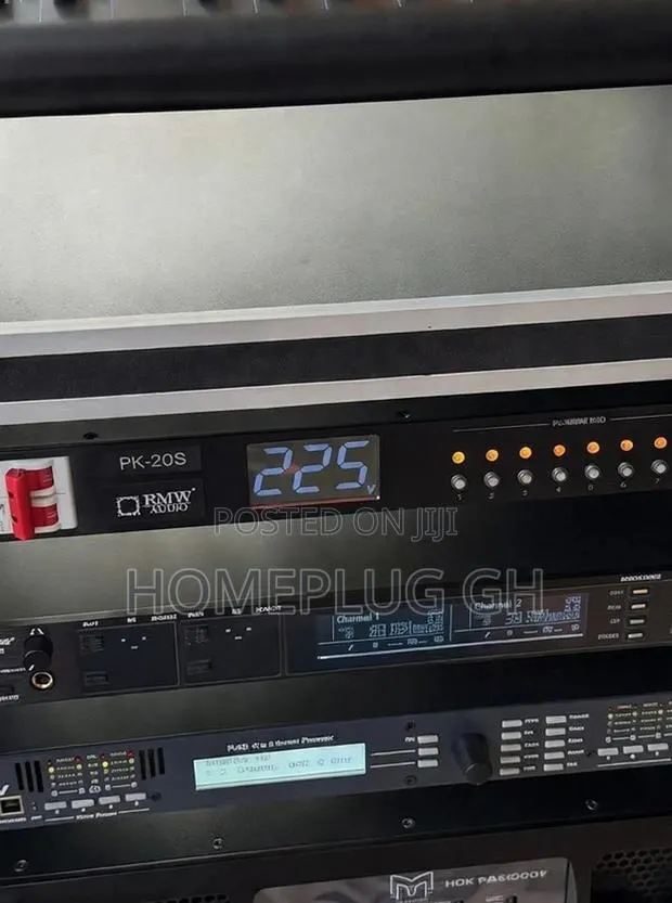 Yamaha Powered Mixer Rack Rig · Photo 1