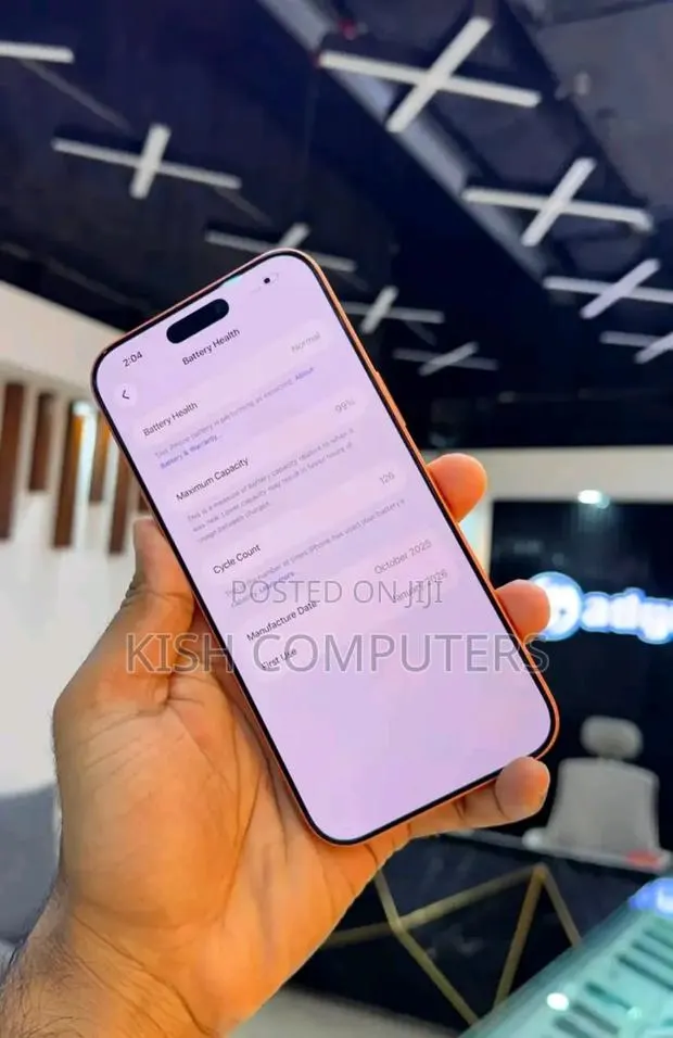 New Apple iPhone 17 Pro Max 256 GB Orange · Photo 1