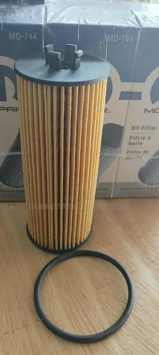 Mopar 68079744AD / MO-744 Engine Oil Filter – Chrysler Dodge Jeep Ram · Photo 1