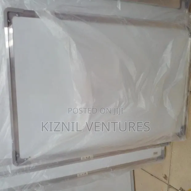 White Marker Board 100cm X 70cm · Photo 1