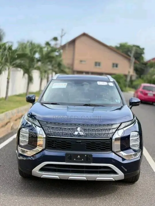 Mitsubishi Outlander 2022 · Photo 1