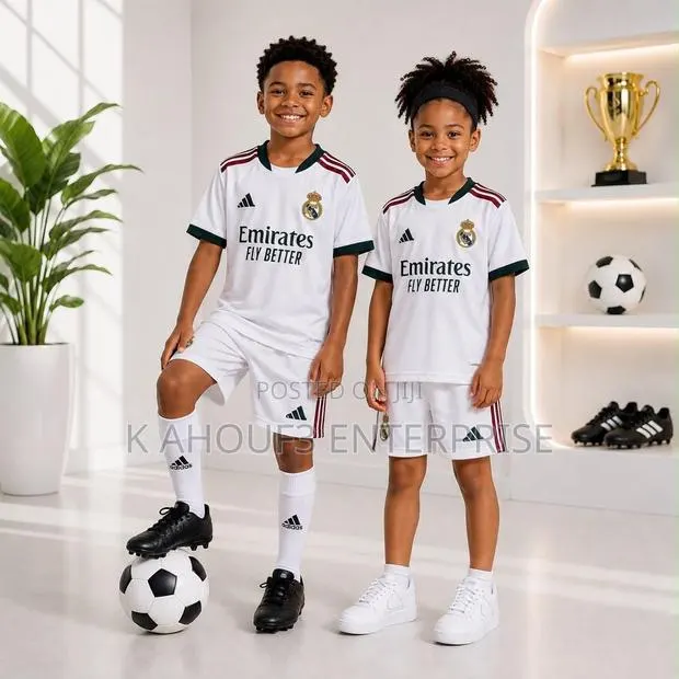 Real Madrid Home and Away Jersey for Kids Available · Photo 1