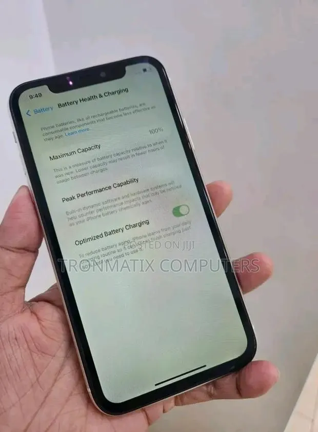 Apple iPhone 11 128 GB White · Photo 1