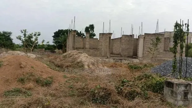 4bdrm House in Dodowa Afianya Road, Police Station for sale · Photo 1