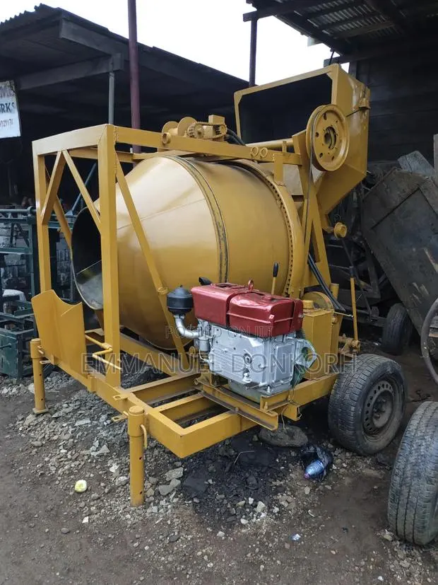 Industrial Concrete Mixer · Photo 1