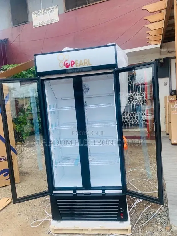 Authentic Pearl PVC 622-2b 2 Door Display Refrigerator · Photo 1