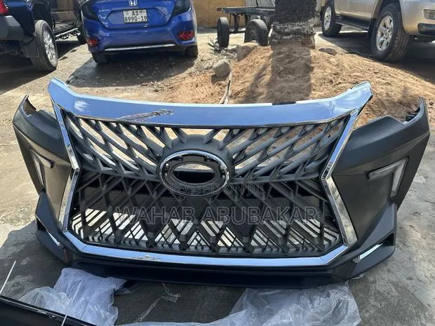 Toyota Fortuner 2018 Front Bumper Complete · Photo 1