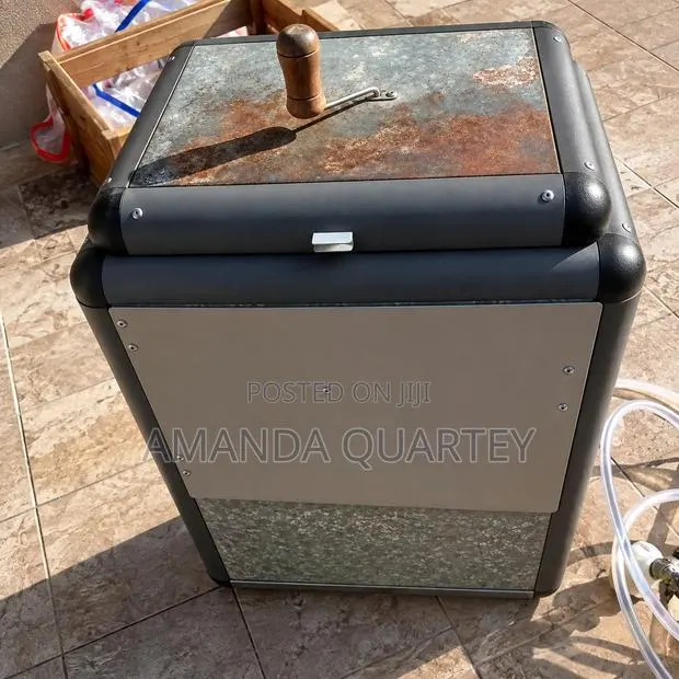 Fairly Used Popcorn Machine for Sale · Photo 1