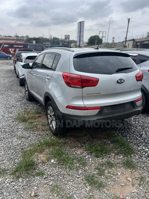 Kia Sportage LX 4dr SUV (2.4L 4cyl 6A) 2016 Silver · Photo 8
