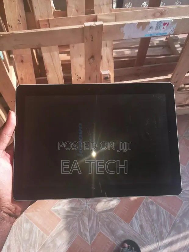 Laptop Lenovo Miix 3 2GB Intel Atom SSD 60GB · Photo 1