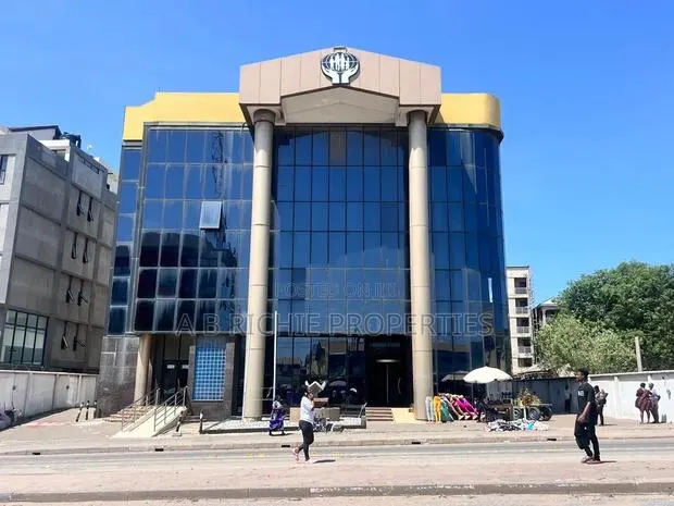 Commercial Office Space for Sale at Adabraka Kojo Thompson Road · Photo 1
