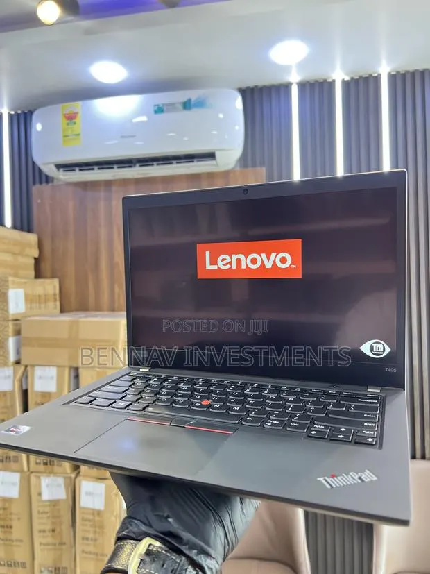 Laptop Lenovo ThinkPad t495s 8GB AMD Ryzen 5 SSD 256GB · Photo 1