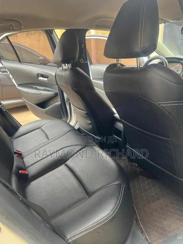 Toyota Corolla L 2021 White · Photo 1
