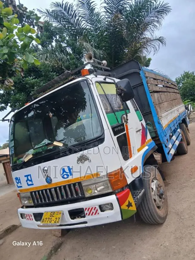 Selling of Rhino Truck · Photo 1