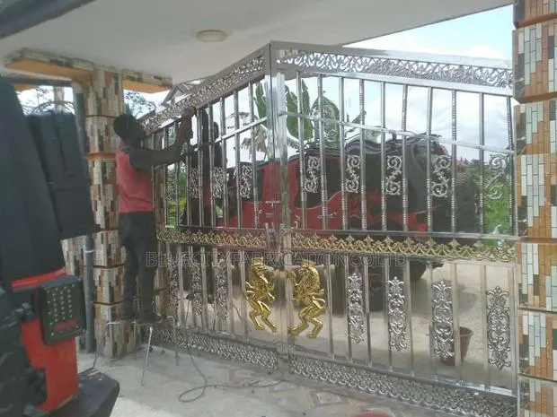 Stainless Steel Automatic Main Gate · Photo 1