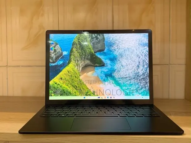 Laptop Microsoft Surface Laptop 4 16GB Intel Core i5 SSD 256GB · Photo 1