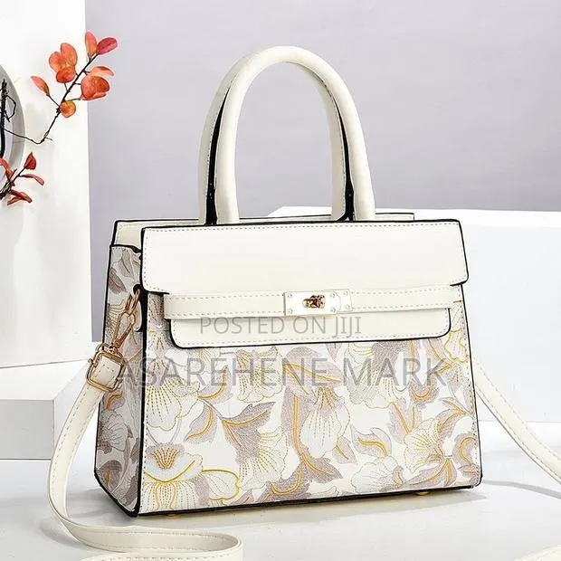 Women Handbag · Photo 1