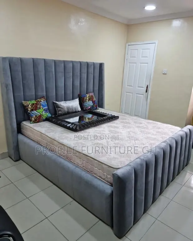 Peaceful Pattern Design Queen Frame With Mattress · Photo 1