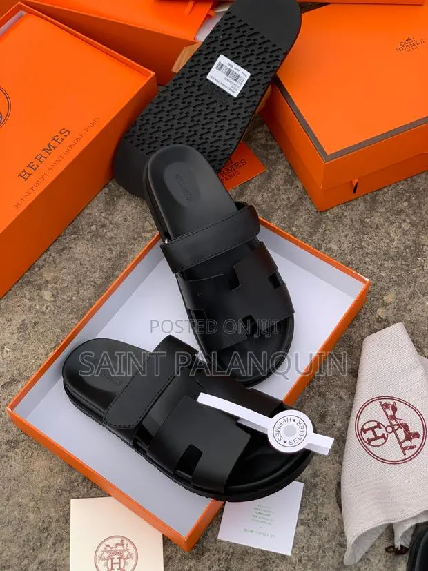 Black Hermès Chypre Sandals · Photo 1