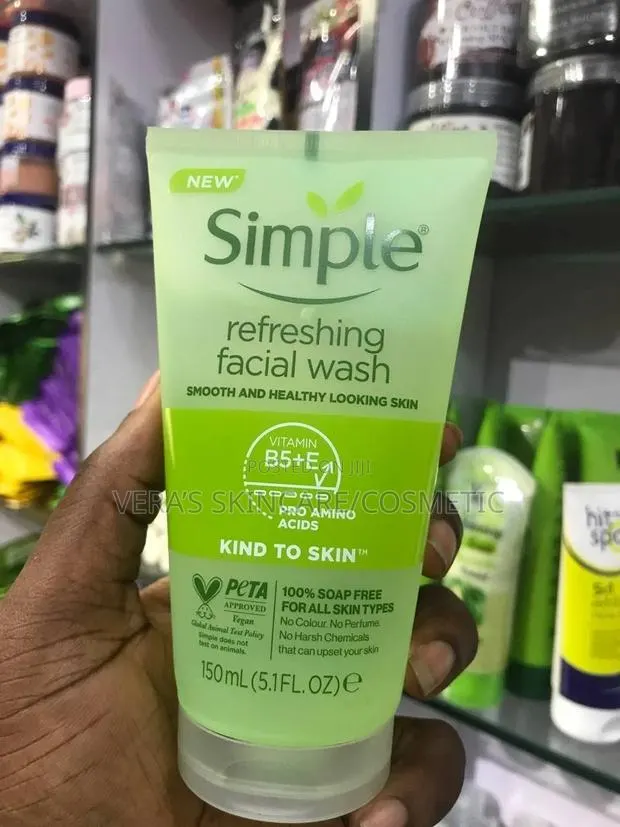 Simple Refreshing Facial Wash · Photo 1