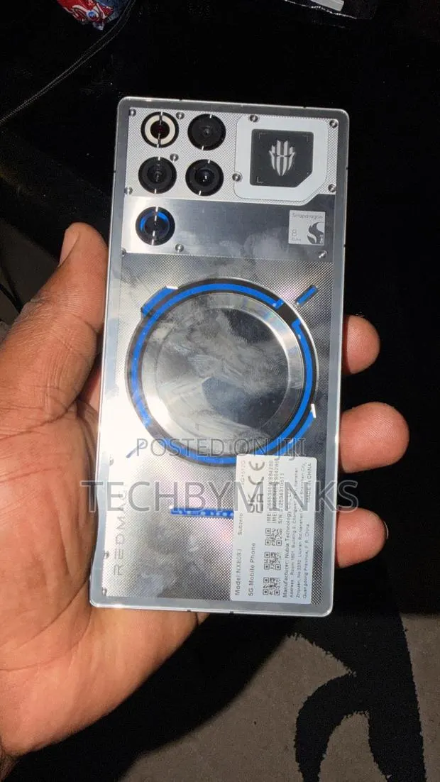New ZTE Nubia RedMagic 11 Pro 512 GB Silver · Photo 1