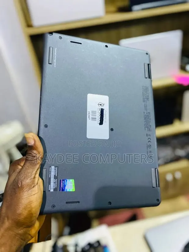 Laptop Lenovo IdeaPad Yoga 11 4GB Intel Core M3 SSD 128GB · Photo 1