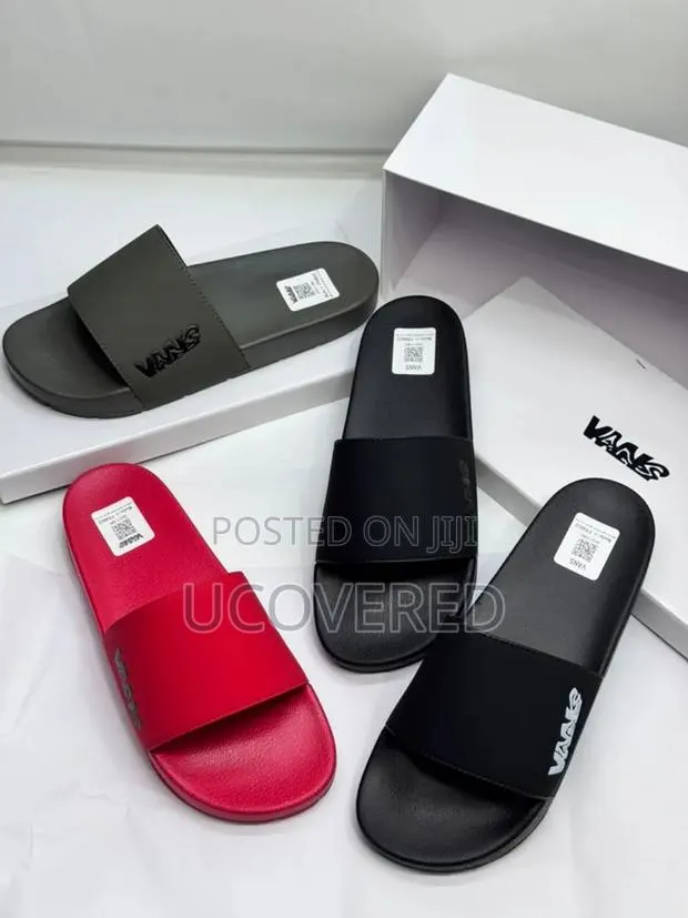 Branded Quality New Unisex Slides · Photo 1
