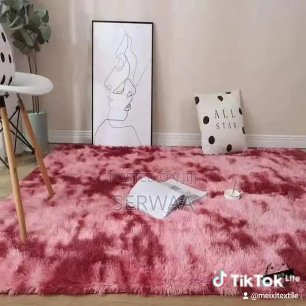 200x300 Heavy Fluffy Carpet · Photo 1