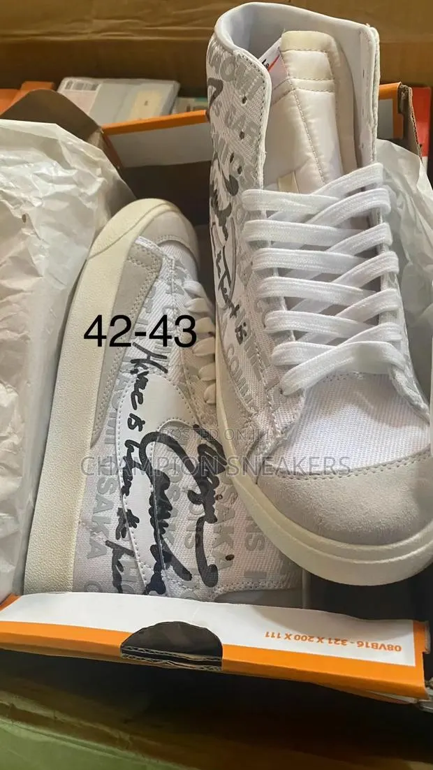 Men Nike Sneakers · Photo 1