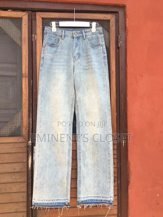 Thrift Jean · Photo 1