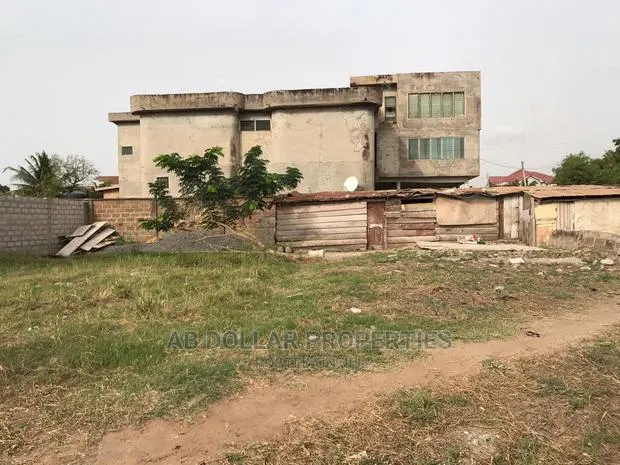 One Plot of Land for Sale at Sakumono · Photo 1
