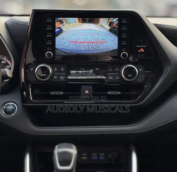 Toyota Highlander XSE 2022 Black · Photo 1