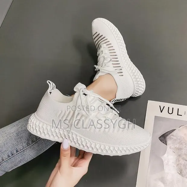 Breathable Sports Shoes Students New Style Trendy Shoes · Photo 1