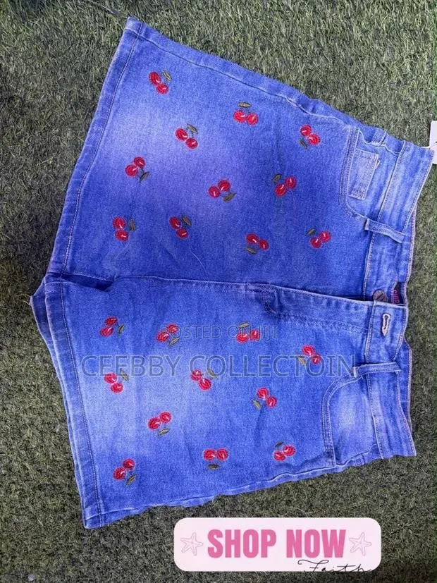 Quality Jeans Short for Ladies · Photo 1